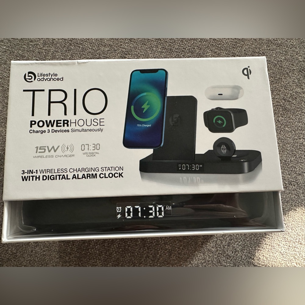 Lifestyle Advanced Trio Powerhouse Phone Watch And Earbud Charger New In Box.